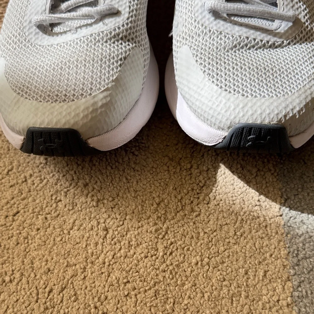 Under Armour white with Red and Blue Athletic Shoes - Picture 2 of 7